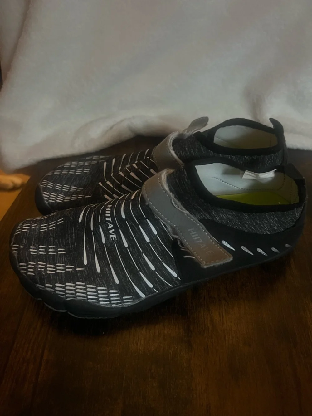 Kids Black Slip-On Athletic Shoes with Gray Strap Boys size 6